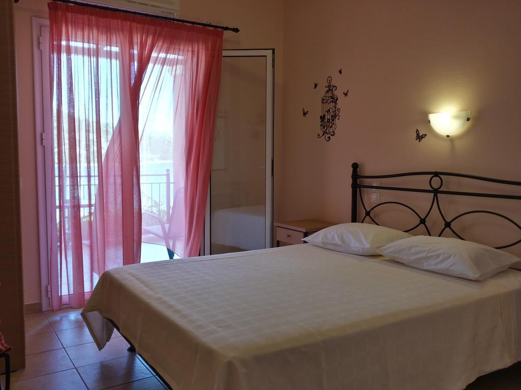 Asterida Aparthotel Сивота Екстериор снимка